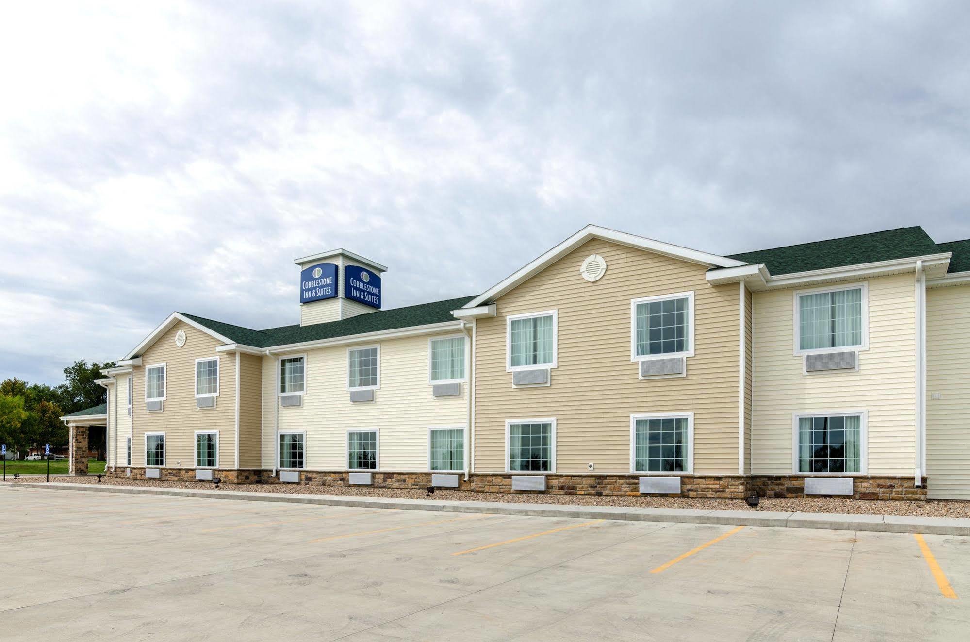 Cobblestone Inn & Suites - Oberlin Exterior foto